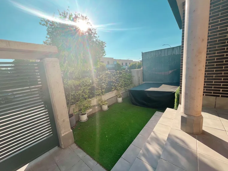 Chalet adosado de 267 m² en Rivas Futura — foto 3