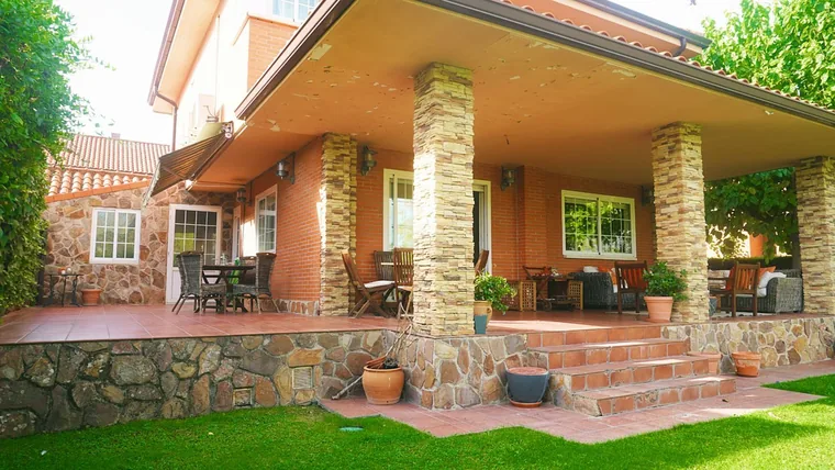 Chalet independiente de 252 m² en Rivas Urbanizaciones — foto 1